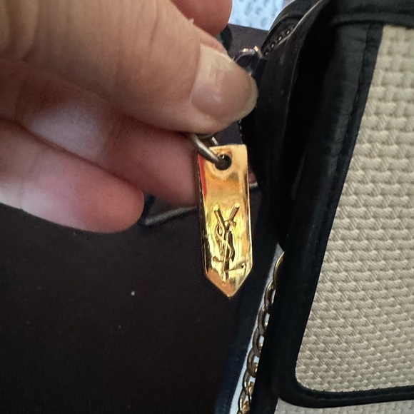 YSL clutch with chain. In excellent condition. Blue/white color w gold chain. - Picture 3 of 11